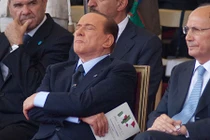 Hình ảnh chính trị gia ngủ gục giữa sự kiện quốc tế