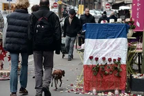 Nước Pháp tưởng nhớ các nạn nhân vụ khủng bố Paris