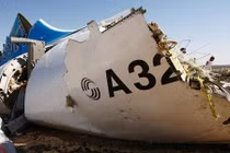 Ai là thủ phạm vụ máy bay Nga rơi ở Ai Cập? 