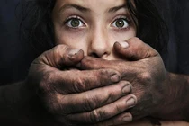 Hai bé gái bị cưỡng hiếp tập thể gây sốc Ấn Độ