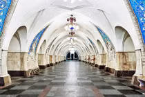 Choáng ngợp những ga tàu điện ngầm tuyệt đẹp ở Moscow
