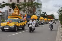 Rợn người nghề “hầu ma“