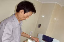 Quá nhiều xà phòng, máy giặt báo lỗi