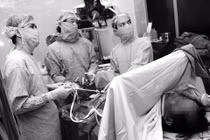 Đối tượng nào không được mổ nội soi ruột thừa?