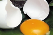 Trứng gà chữa thiếu máu 