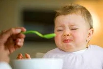 Làm thế nào để bé bú mẹ tăng cân?