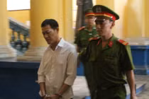 Xót xa bé gái bị chú ruột hiếp dâm 7 năm... sinh con