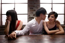 Chồng muốn cả vợ lẫn bồ