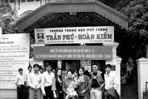 Về thăm thầy cũ