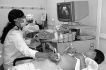 Rỉ ối sau 6 tháng mang thai có nguy hiểm?