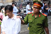 Người chồng tàn độc