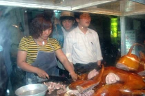 Ăn thịt chó dễ xơ gan, suy thận