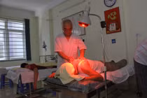 Công dụng đa năng của đèn hồng ngoại