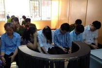 Đầu hai thứ tóc... vẫn "máu" làm nữ cướp