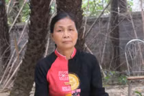 Ngồi thẳng lưng trị đau cột sống 