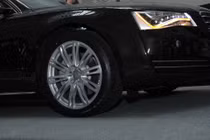 Lốp xe tự bơm hoạt động thế nào?