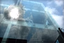 Kính cường lực chung cư HAGL phát nổ, chuyên gia nói gì?