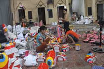 Chuyện về làng hết Trung thu mới dám... cười