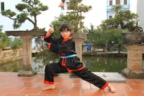 Sửng sốt bé gái 10 tuổi có “thần lực” ở Hà Nội