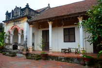 Nhà cổ hơn 100 tuổi vẫn đẹp long lanh ở Hà Nội