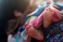 Vết máu khô phơi bày bộ mặt thật của “tên quỷ” râu xanh