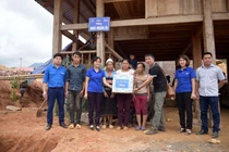 Báo Thanh Niên và Vinamilk tặng nhà cho 10 gia đình