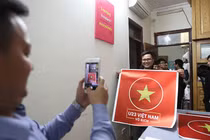 Ý tưởng độc lạ cổ vũ U23 Việt Nam khiến tài xế mê mẩn