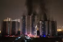 Trước khi xảy ra cháy, chung cư Carina Plaza bị “tố” hàng loạt bất cập