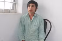 Cặp đôi mang súng tự chế và ớt bột đi trộm chó