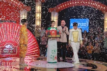 Thời đại hài nhảm: Cô gái chỉ hát đà đá đa lĩnh 100 triệu