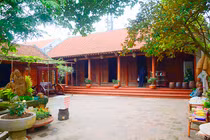 Ngắm nhà cổ khung gỗ kết hợp đá ong siêu lạ mắt ở Hà Nội