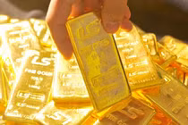 Giá vàng hôm nay 1/6: USD rời đỉnh cao, vàng chưa thoát đáy