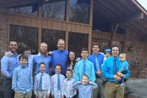 Cặp vợ chồng đẻ 14 con trai liên tiếp ở Mỹ