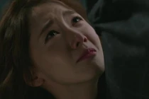 Phát điên vì chồng vừa bị ngất đã vội bật dậy để che chắn cho bồ