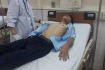 Cán bộ trật tự đô thị quận 1 bị 3 mẹ con chủ quán ốc đánh nhập viện