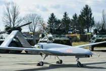 Sự thật UAV Bayraktar TB2 Ukraine "xuyên thủng" phòng không Nga tại Crimea