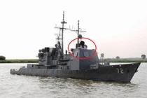 Ngỡ ngàng tuần dương hạm tên lửa Ticonderoga "made in China" chạy trên... sông