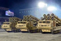 Trước đêm duyệt binh khoe vũ khí mới, nguồn gốc sức mạnh Triều Tiên ở đâu?