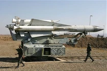 LNA nhận thêm tên lửa S-200 nâng cấp, tầm bắn "khủng" hơn cả S-300