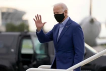 Ông Joe Biden nói gì khi nhận tin Tổng thống Trump mắc COVID-19?