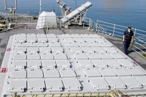 Ảnh hiếm dàn vũ khí trên chiến hạm Mỹ mang tên thành phố Huế 