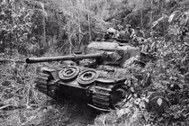 Bất ngờ xe tăng "siêu trường, siêu trọng" xuất hiện trong Chiến tranh Việt Nam