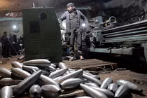 Đột nhập lò vũ khí phiến quân Syria, kinh hoàng những thứ bên trong