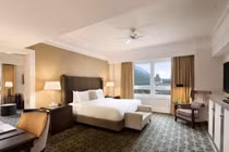 Tại sao khách sạn cao cấp thường đặt chiếc ghế sofa ở cuối giường?