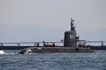 Siêu tàu ngầm Nhật Bản vừa xuất hiện ở Biển Đông mạnh cỡ nào?