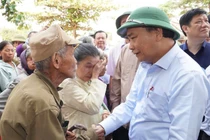 Chính phủ hỗ trợ khẩn cấp 500 tỷ cho 5 tỉnh miền Trung