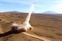 Iran phóng tên lửa Bavar-373 tiêu diệt nhiều mục tiêu gần eo biển Hormuz