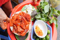 Món sứa đỏ gây sốt ở Hà Nội và lưu ý khi ăn