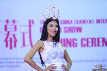 Lan Khuê đội vương miện phong lan khoe sắc ở Tam Á