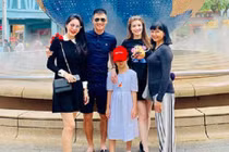 Lộ ảnh con gái Thủy Tiên - Công Vinh đáng yêu hết nấc